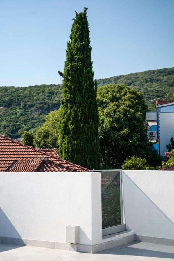Soko Apartments Huoneistohotelli Soko Herceg Novi Exteriör bild