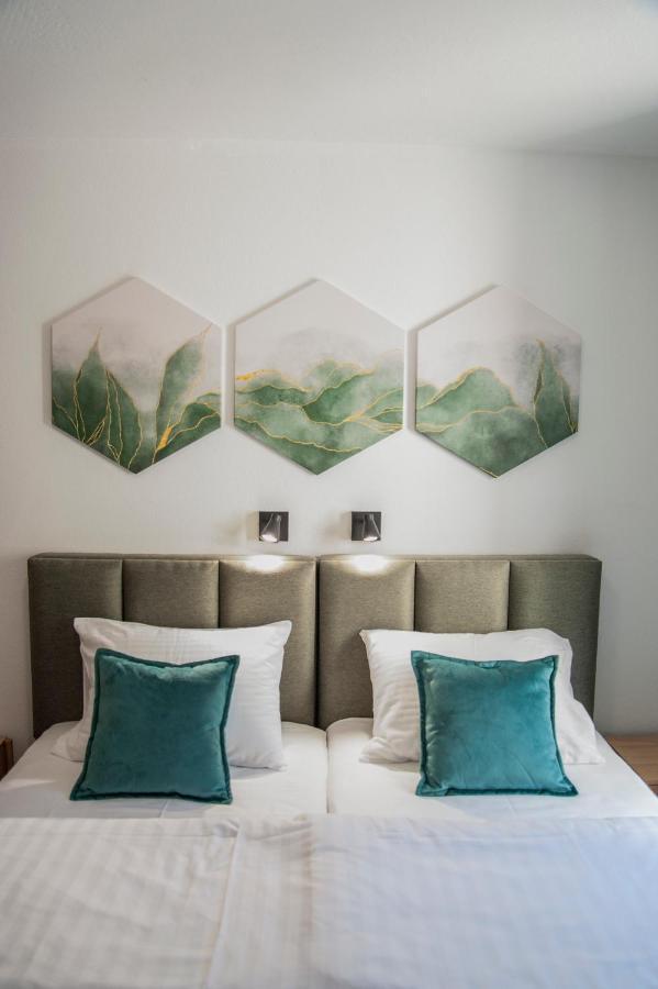 Soko Apartments Huoneistohotelli Soko Herceg Novi Exteriör bild