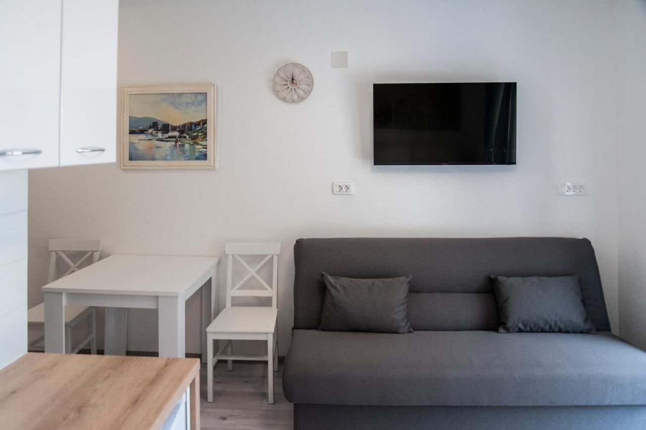 Soko Apartments Huoneistohotelli Soko Herceg Novi Exteriör bild